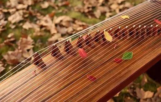 古箏曲傳統(tǒng)曲目_傳統(tǒng)古箏曲目_傳統(tǒng)的古箏