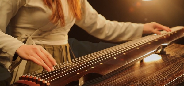 古琴買多少錢的合適_古琴買新的還是舊的好_在哪買古琴