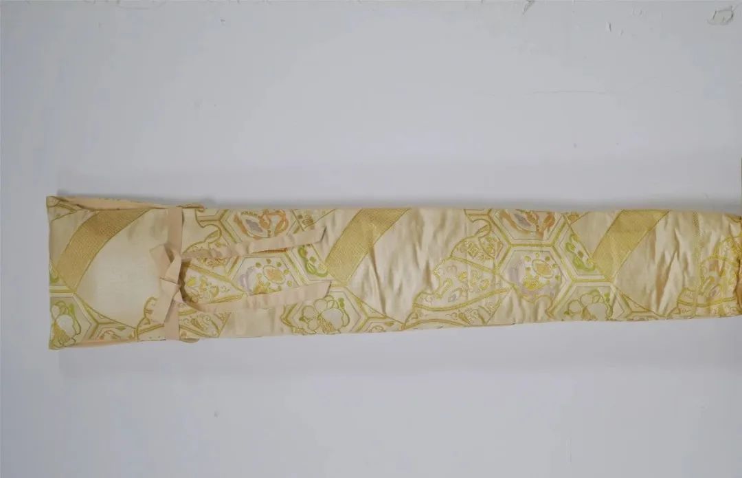 一般古琴的琴面是什么做的_一般古琴的琴面為_古琴的琴面是