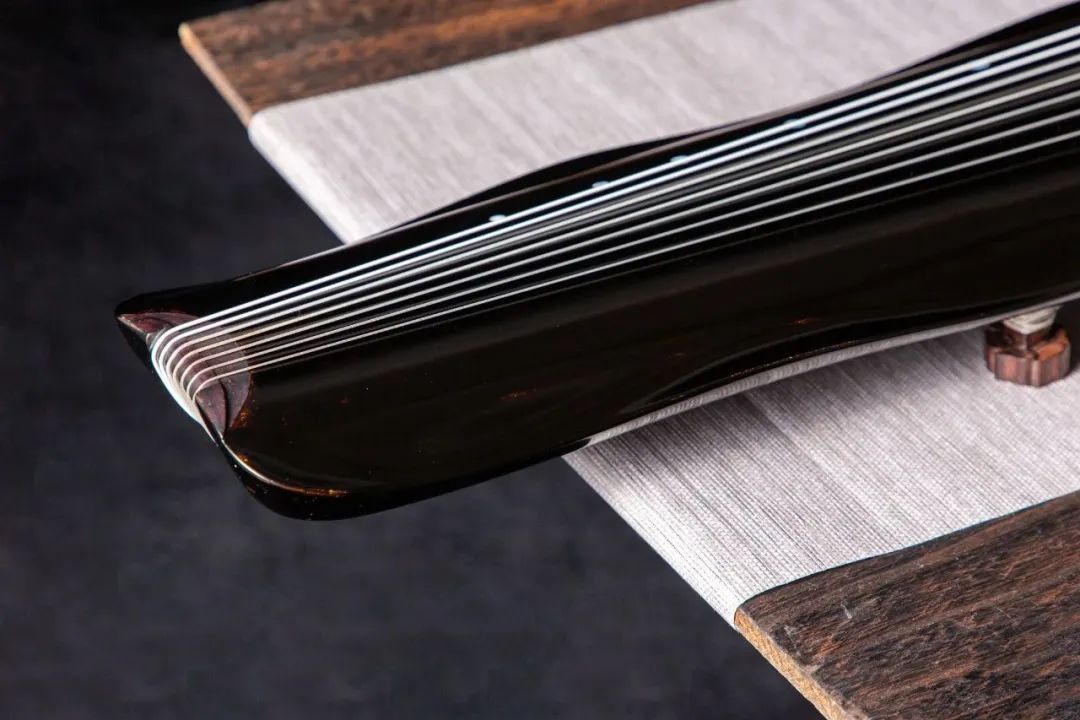 一般古琴的琴面為_古琴的琴面是_一般古琴的琴面是什么做的