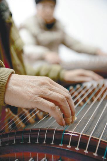 古箏很容易學_古箏到底好不好學_學習古箏好嗎